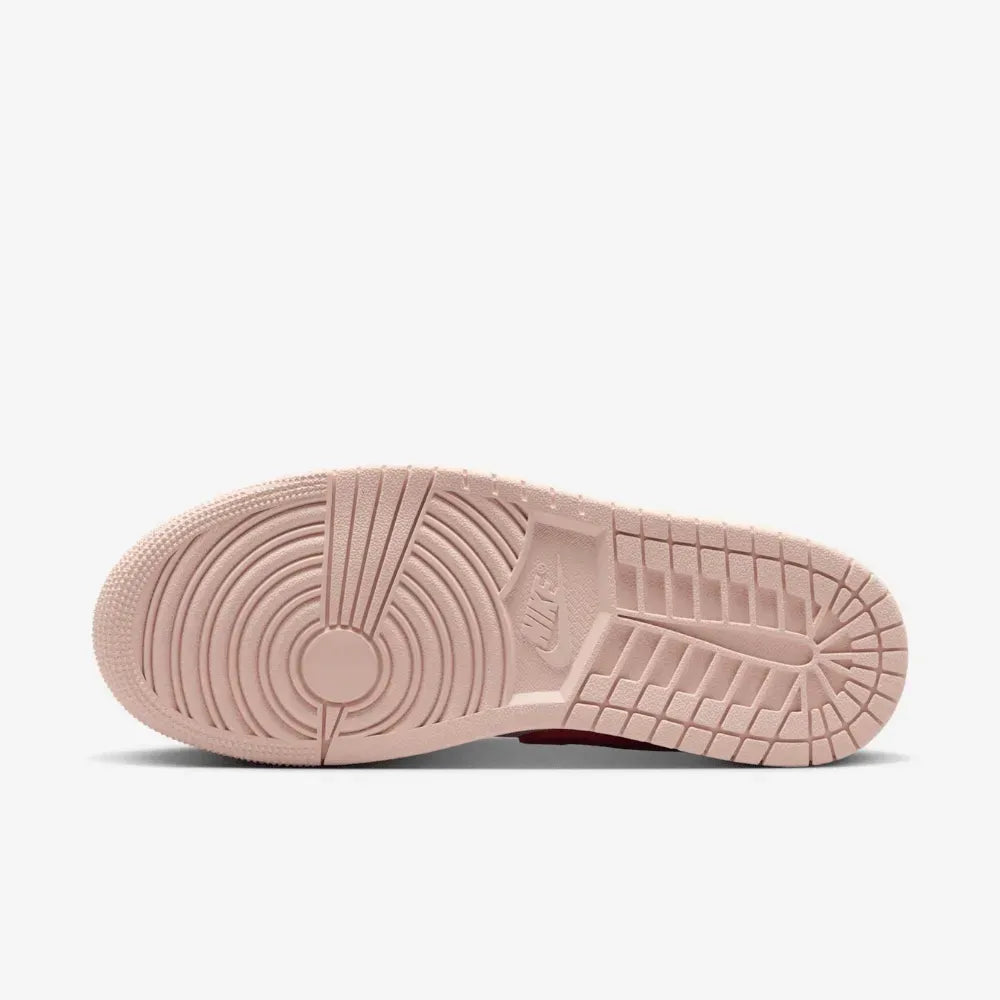 Air Jordan 1 Low SE Strawberry Milkshake