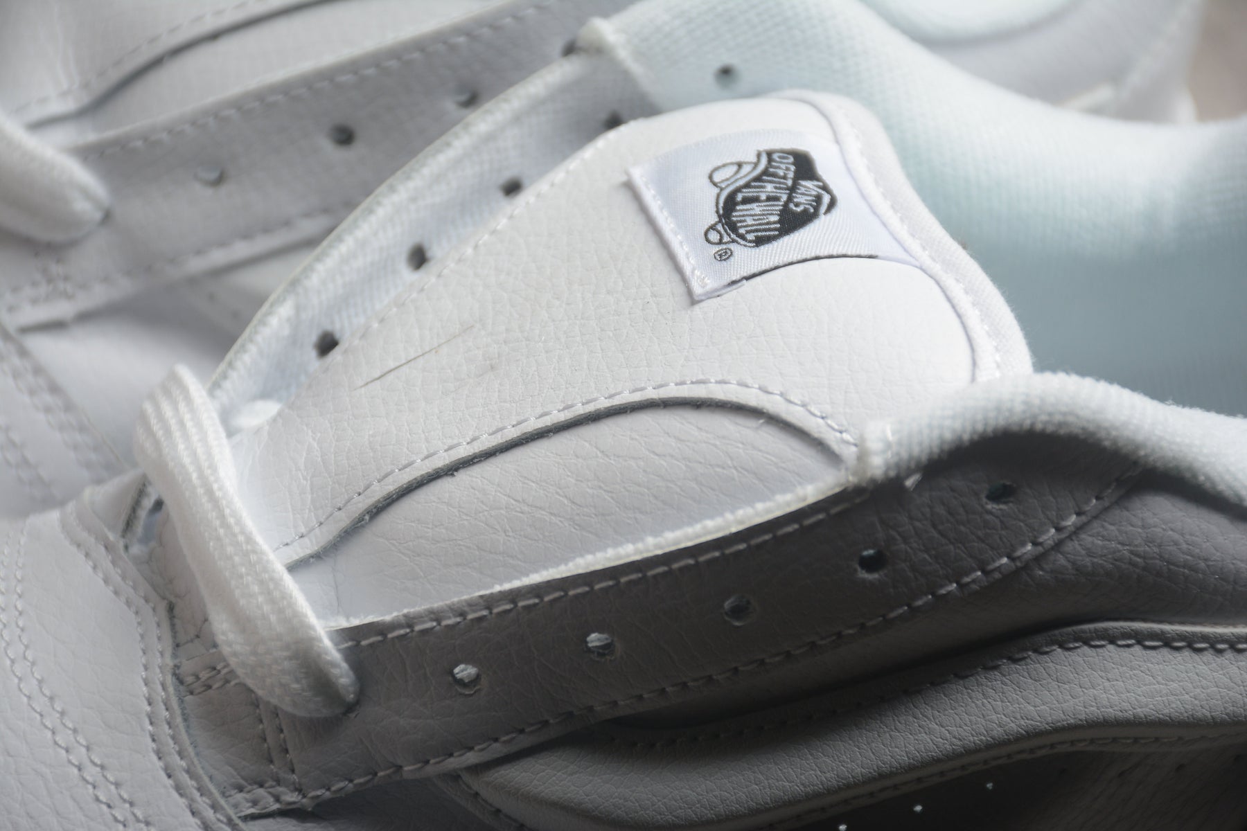 Tênis Vans Knu Skool - All White