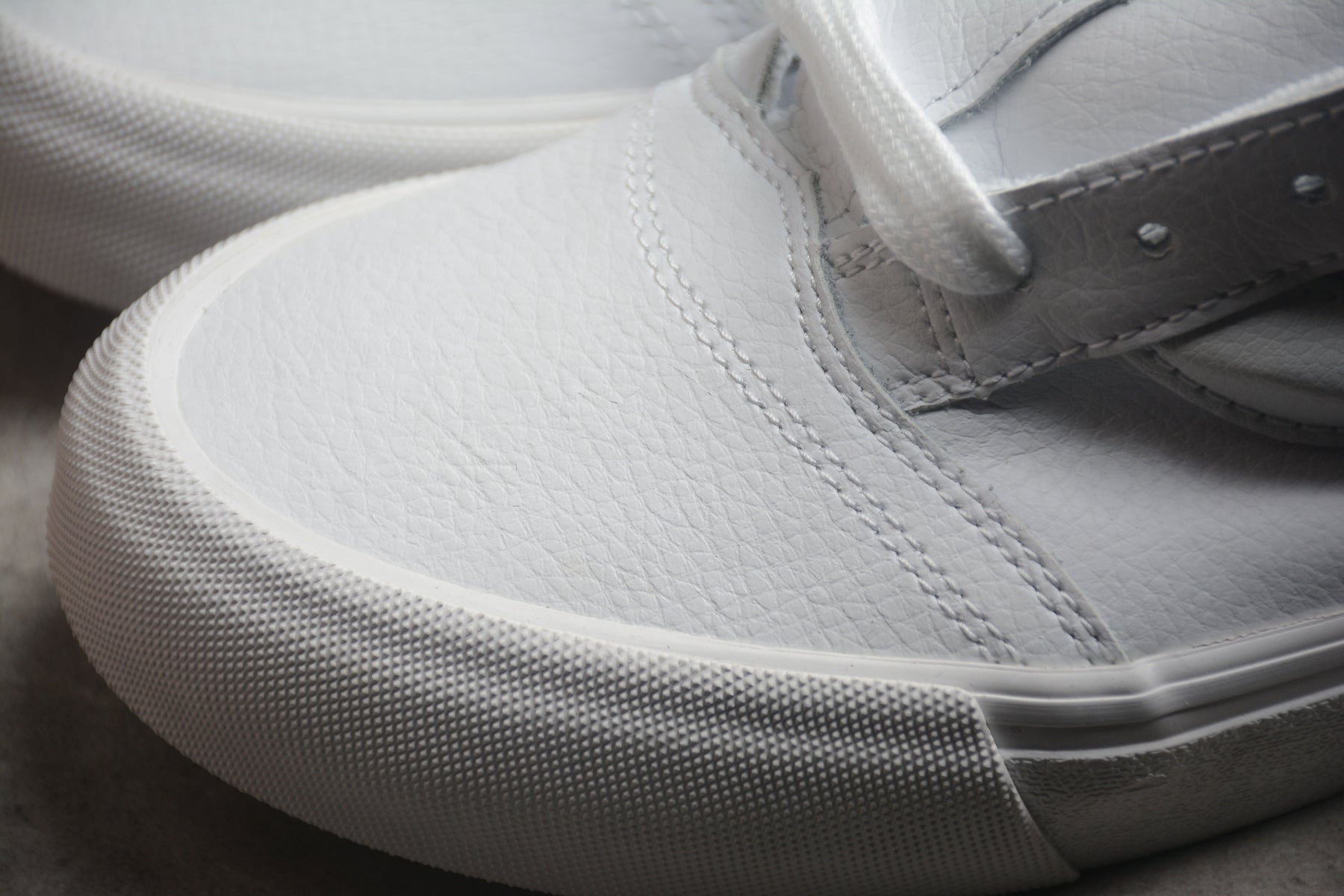 Tênis Vans Knu Skool - All White